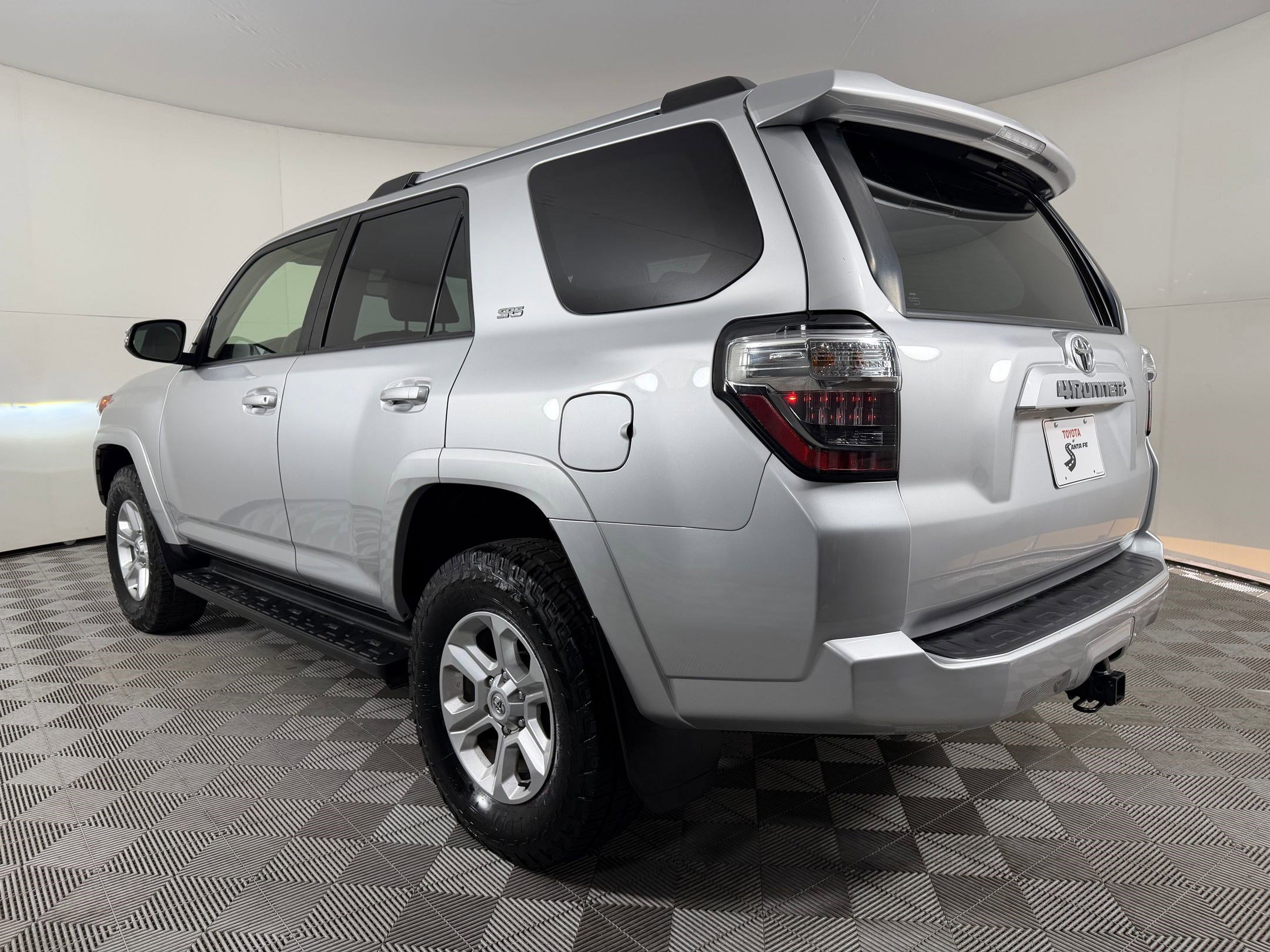 Certified 2024 Toyota 4Runner SR5 Premium image 3