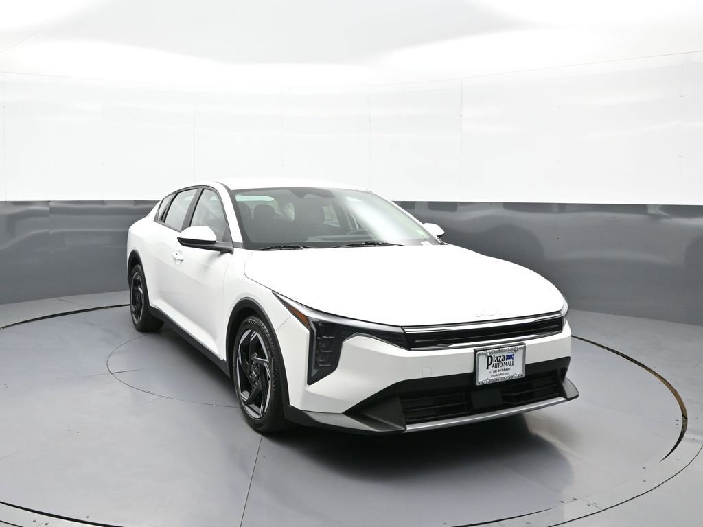 Certified 2025 Kia K4 EX FWD image 3