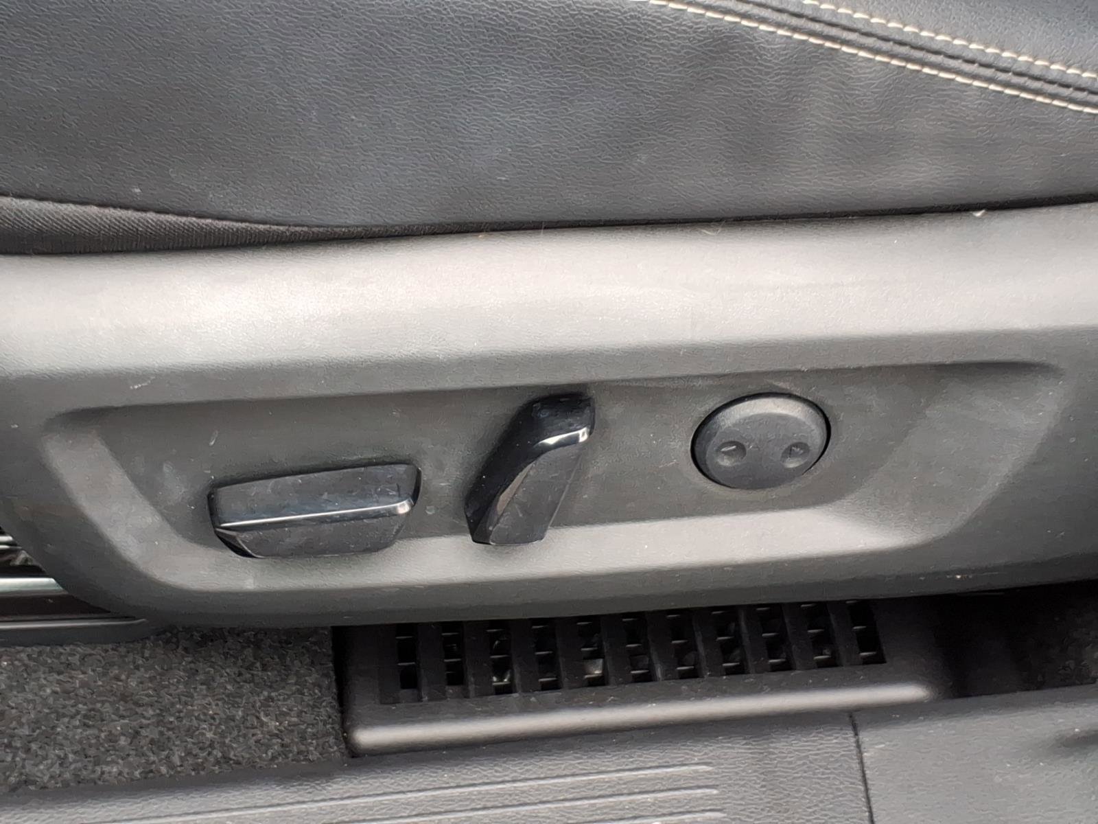 Certified 2023 Nissan Rogue SL image 16