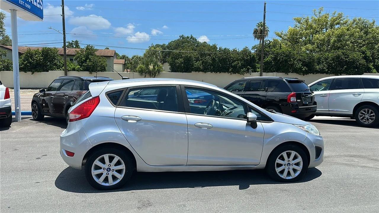 Used 2012 Ford Fiesta SE FWD image 6