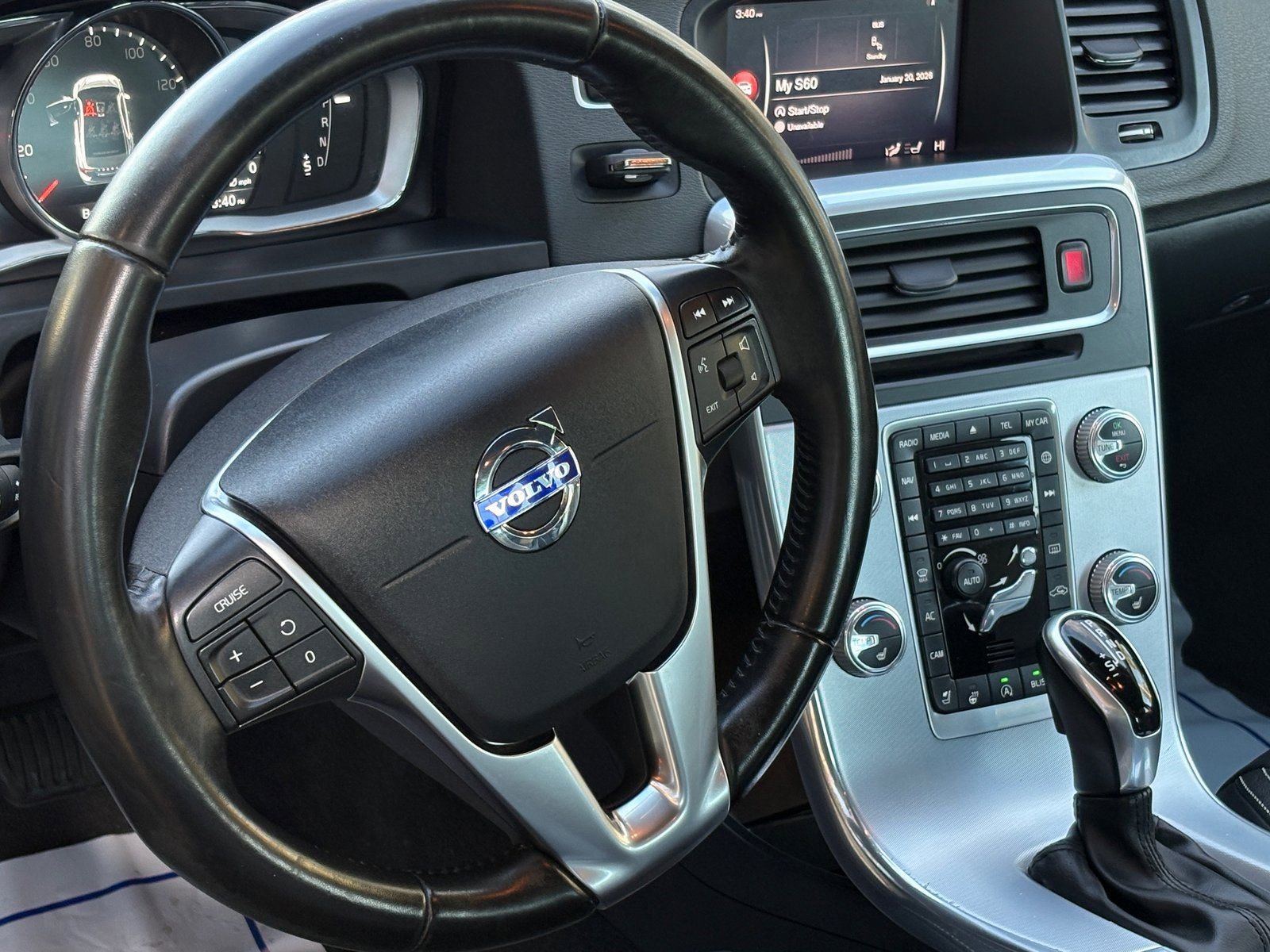 Used 2018 Volvo S60 T5 Dynamic image 13