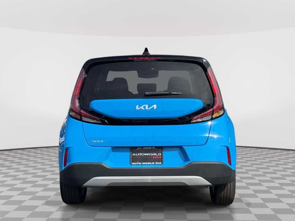 Used 2023 Kia Soul S FWD image 6