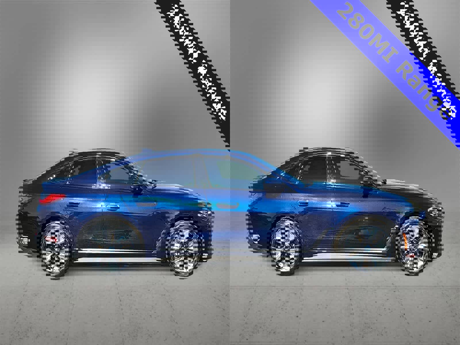 Used 2022 BMW i4 eDrive40 w/ Premium Package image 9