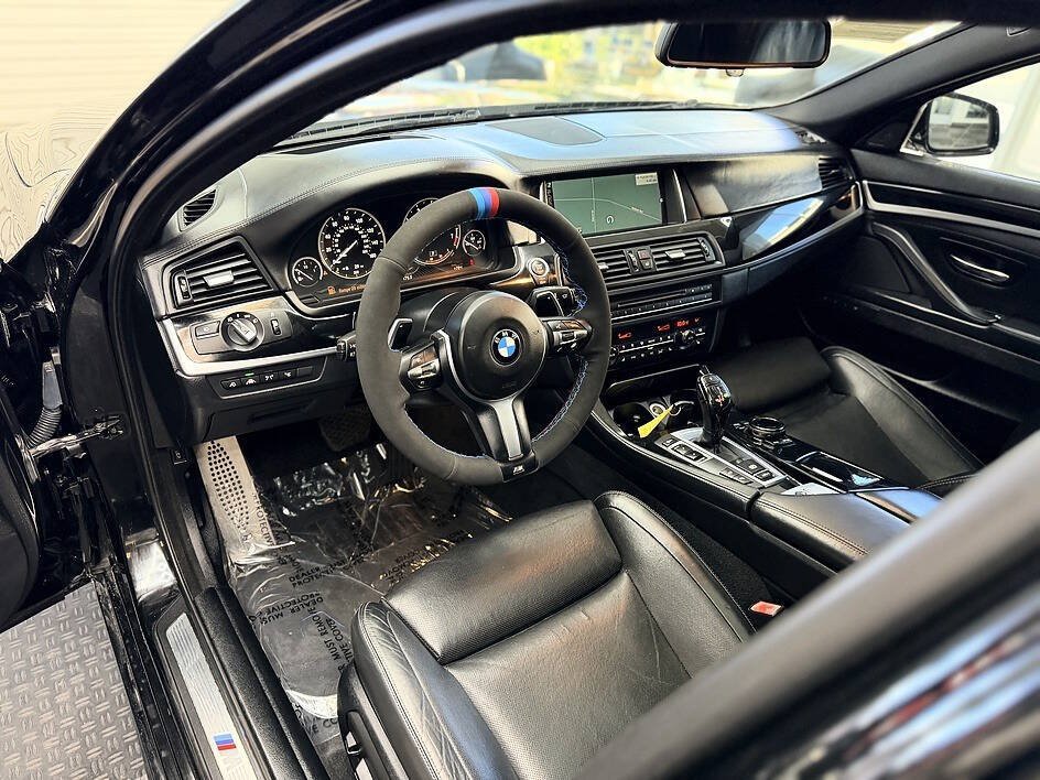 Used 2015 BMW 550i Sedan RWD image 3