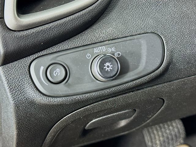 Used 2018 Chevrolet Trax LT w/ Driver Confidence Package image 10