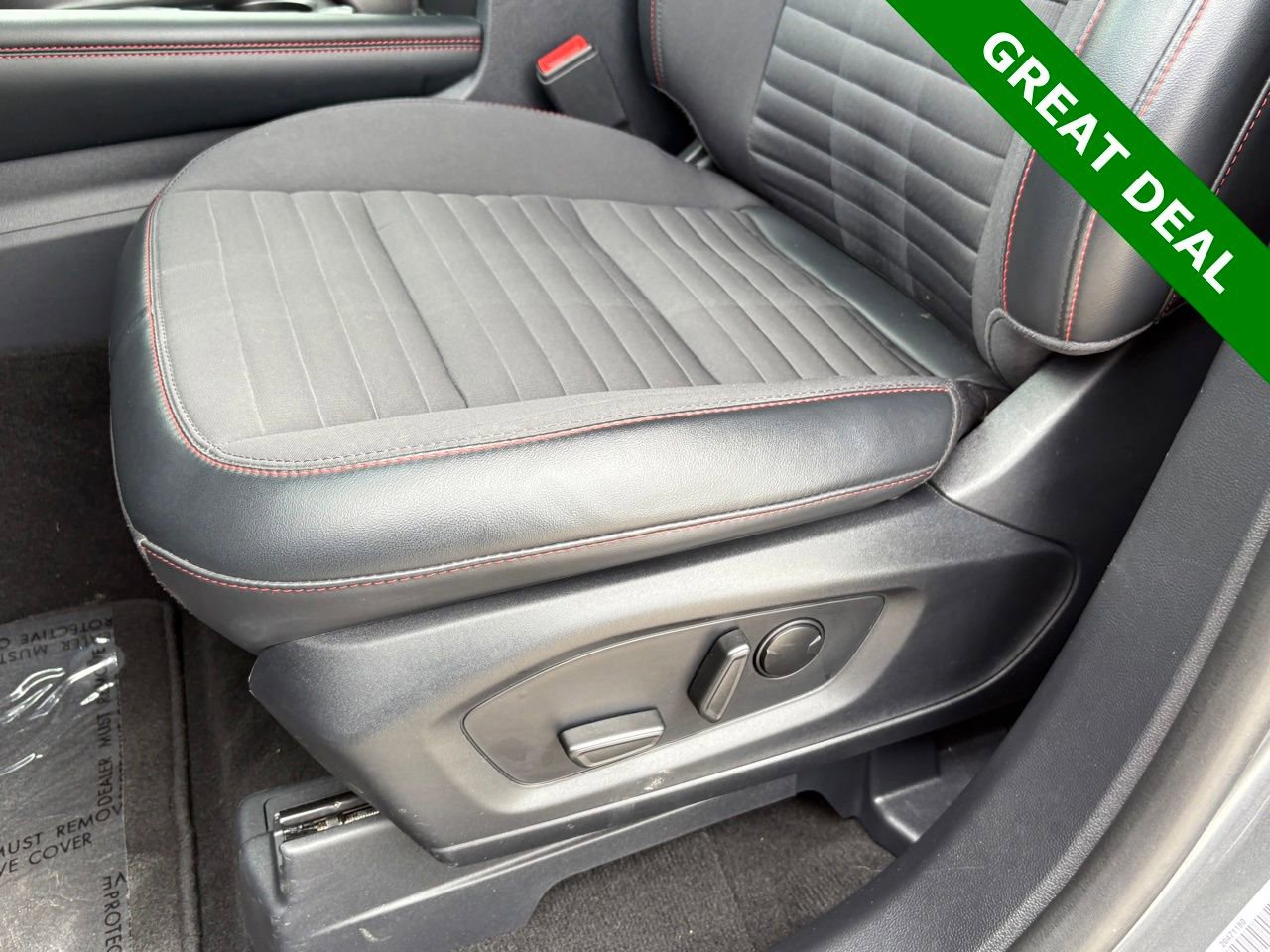 Used 2025 Ford Explorer ST-Line AWD/4WD image 34