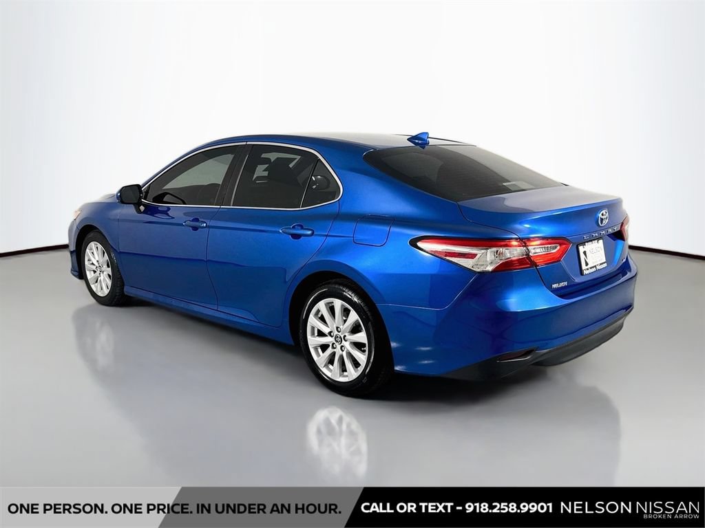 Used 2019 Toyota Camry LE FWD image 7