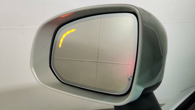 New 2026 Volvo XC90 T8 Plus w/ Protection Package Premier AWD/4WD image 15