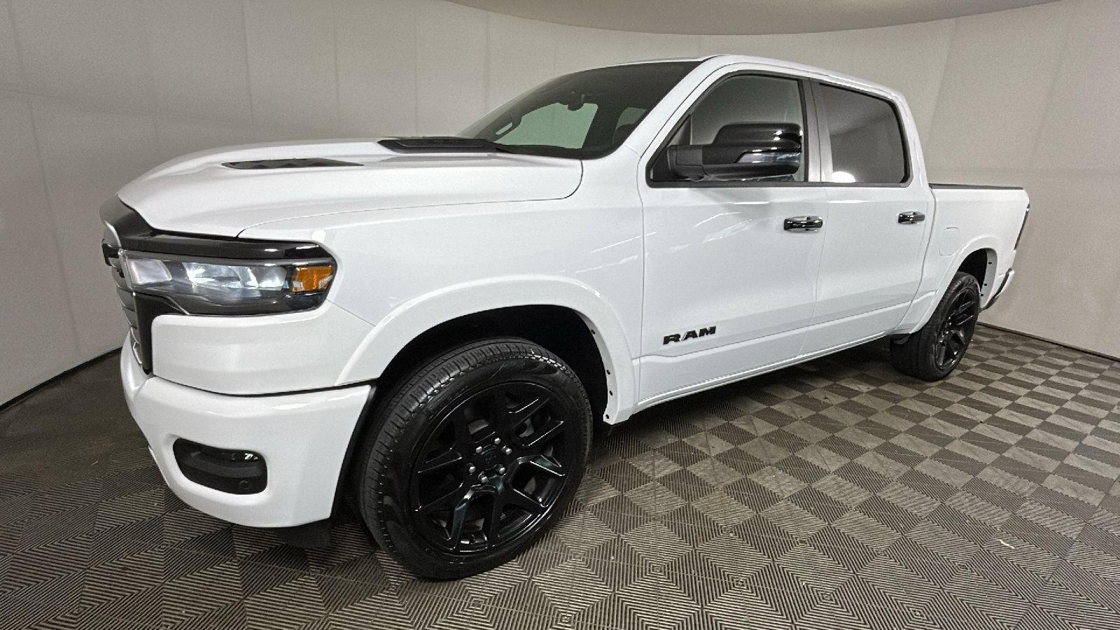 Used 2026 RAM 1500 Laramie w/ Night Edition AWD/4WD image 9