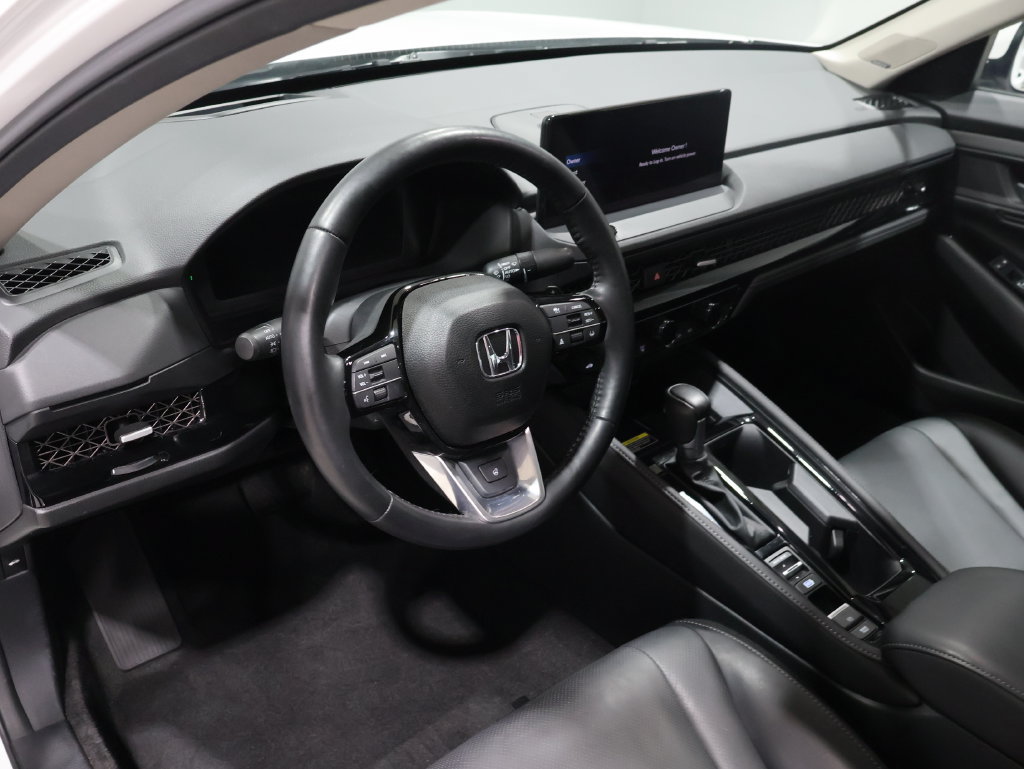 Used 2025 Honda Accord Touring image 15