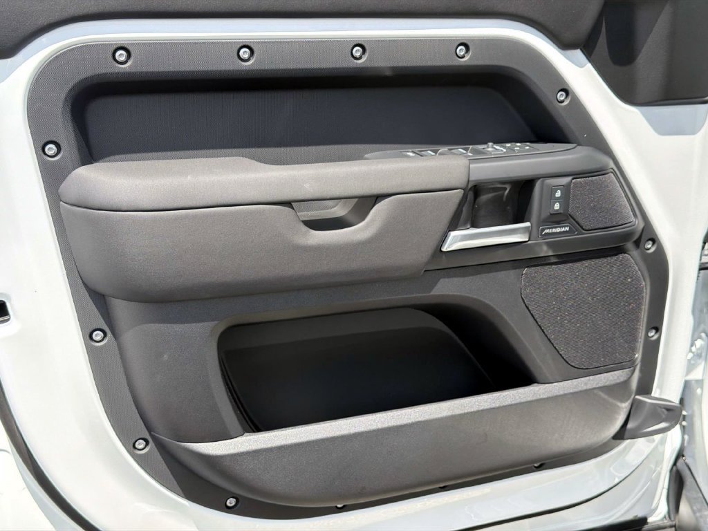 New 2026 Land Rover Defender 110 S AWD/4WD image 16
