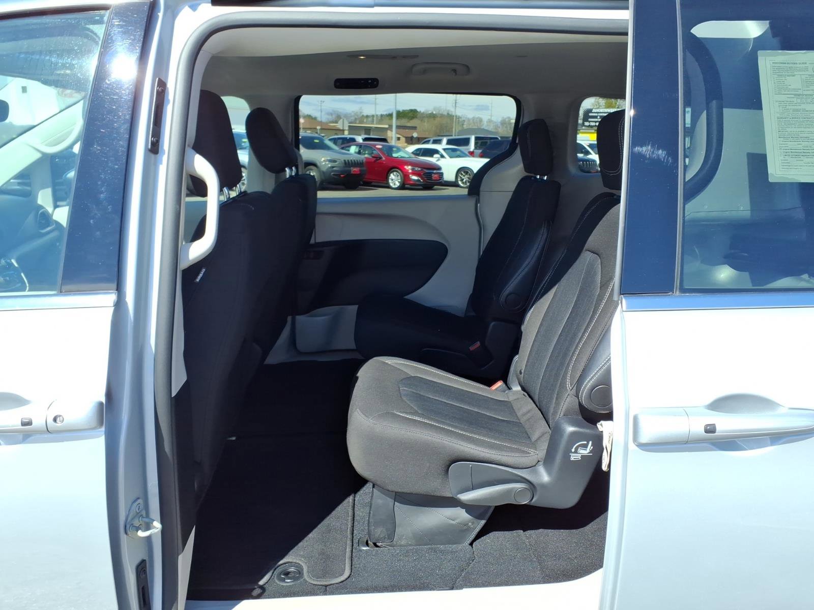 Used 2024 Chrysler Voyager LX FWD image 11