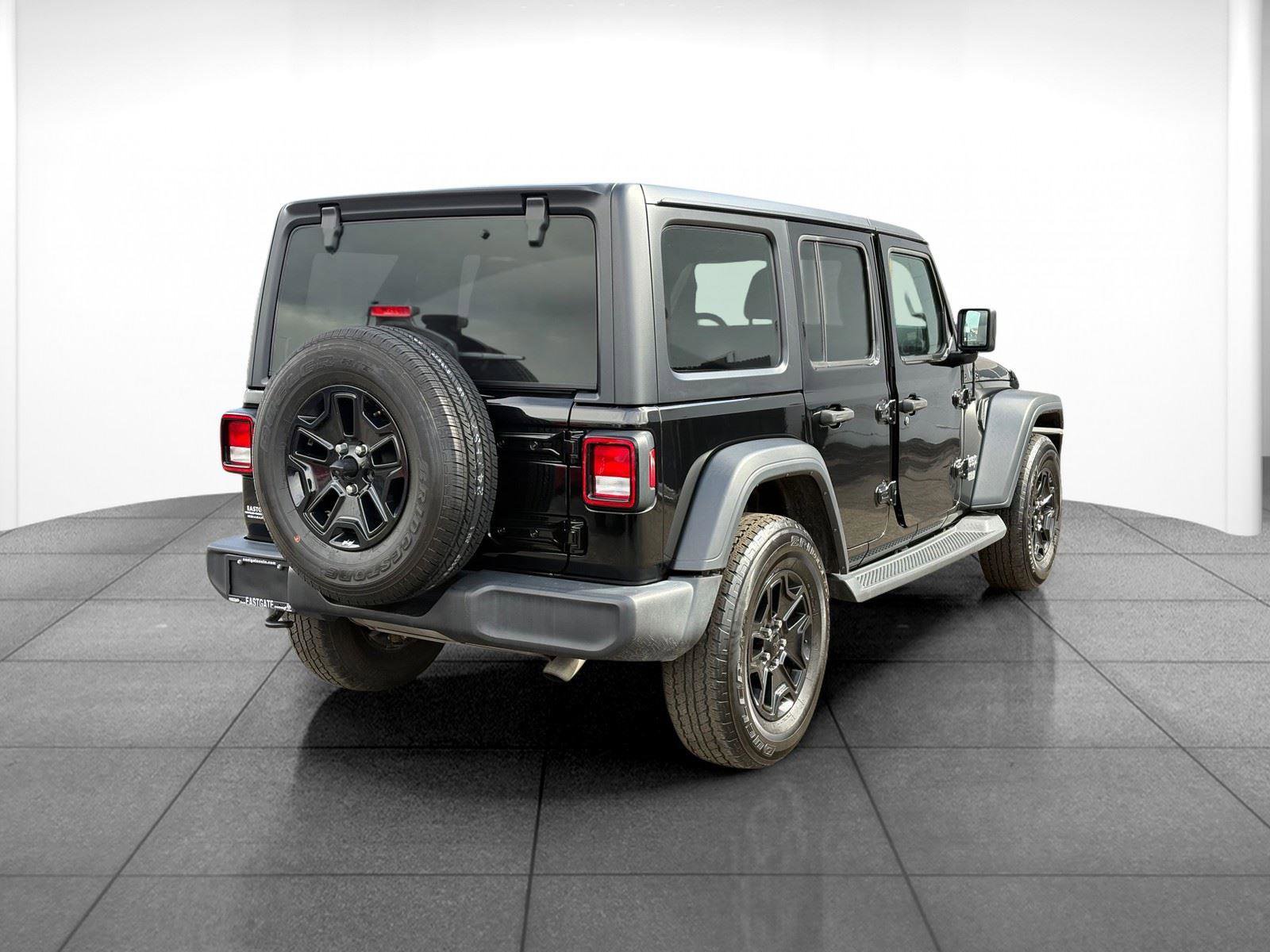 Used 2018 Jeep Wrangler Unlimited Sport S image 7