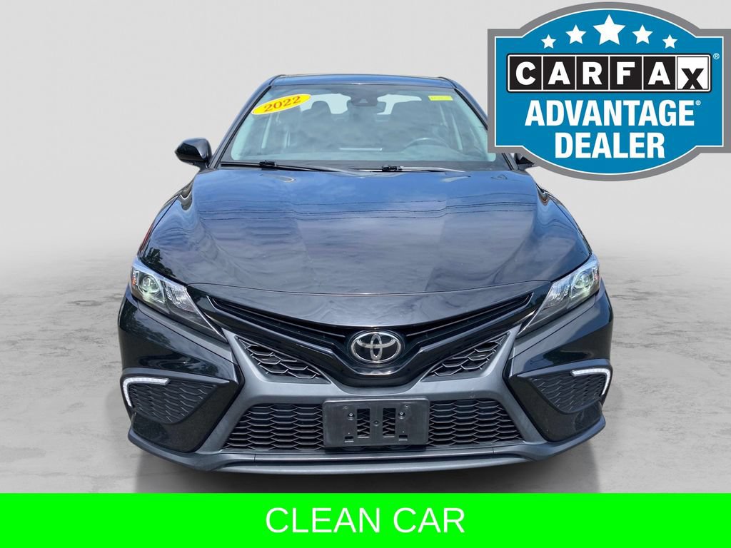 Used 2022 Toyota Camry SE FWD image 9