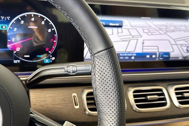New 2026 Mercedes-Benz GLS 580 4MATIC image 15