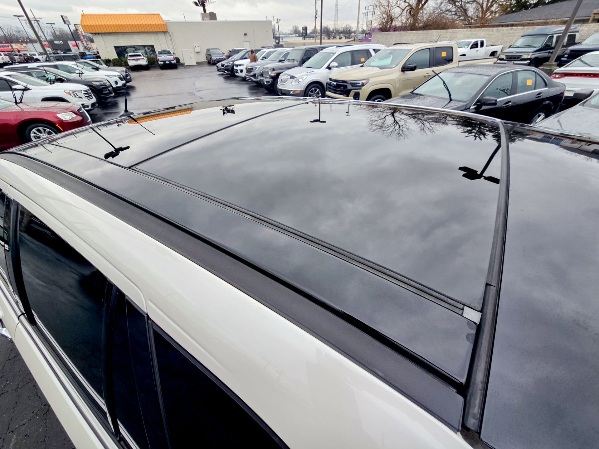 Used 2015 Lincoln MKX FWD w/ Equipment Group 102A image 22