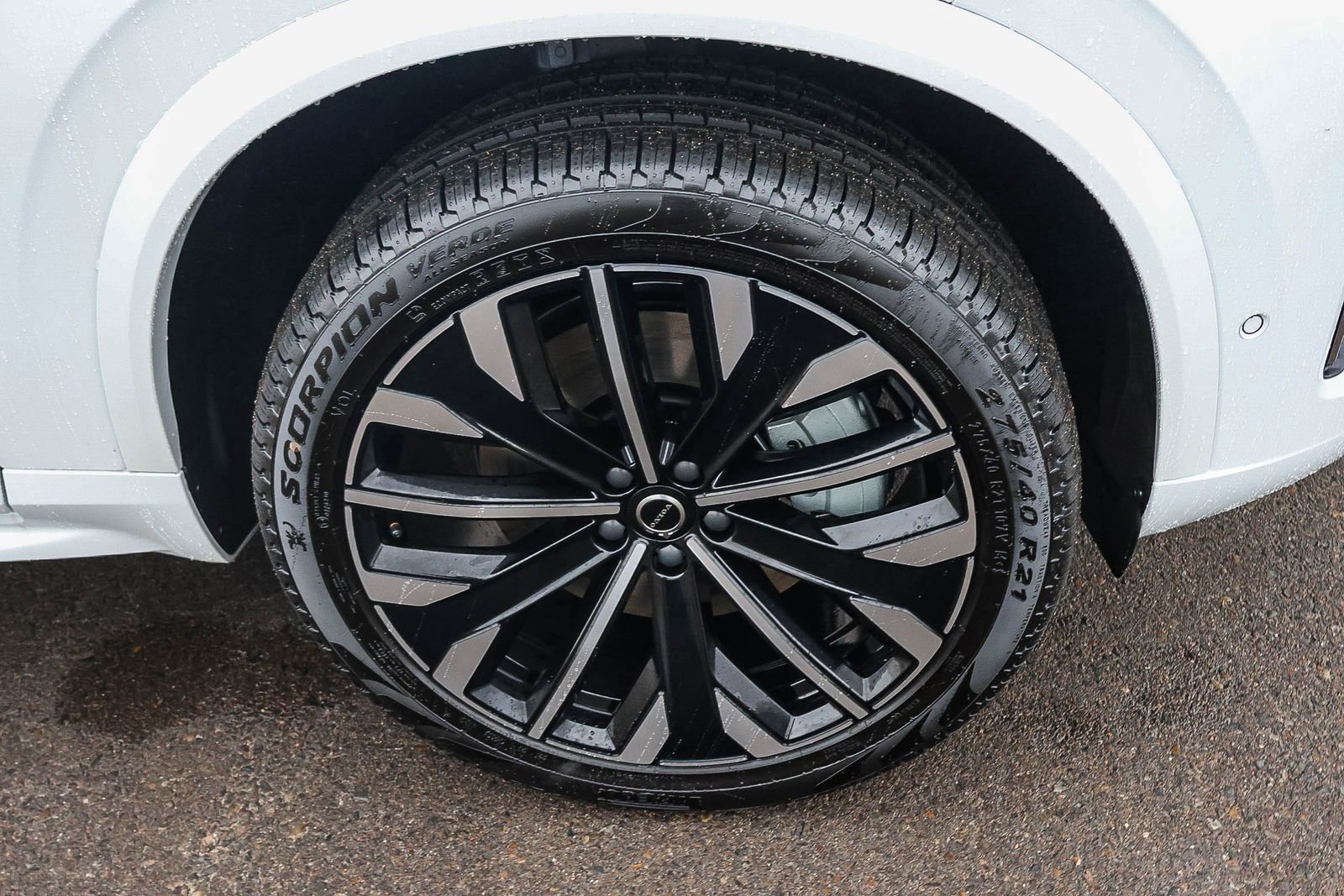 New 2026 Volvo XC90 T8 Ultra w/ Protection Package Premier image 14