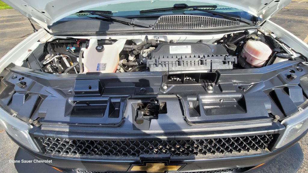 Used 2021 Chevrolet Express 2500 w/ Driver Convenience Package RWD image 17