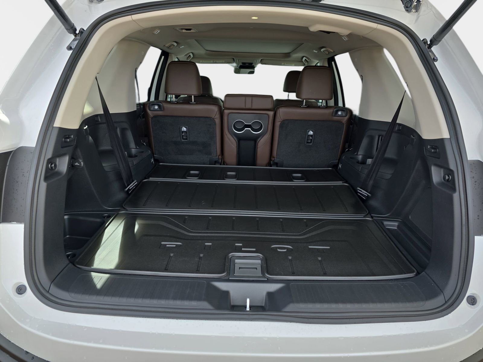 New 2026 Honda Pilot Touring image 13