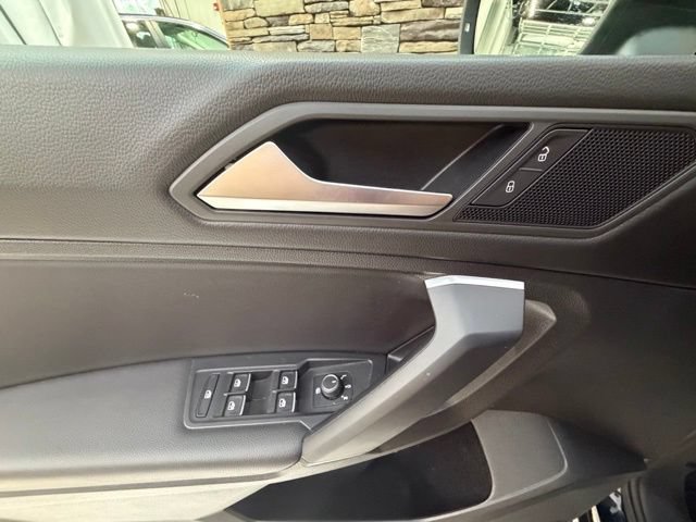Used 2019 Volkswagen Tiguan SE AWD/4WD image 28