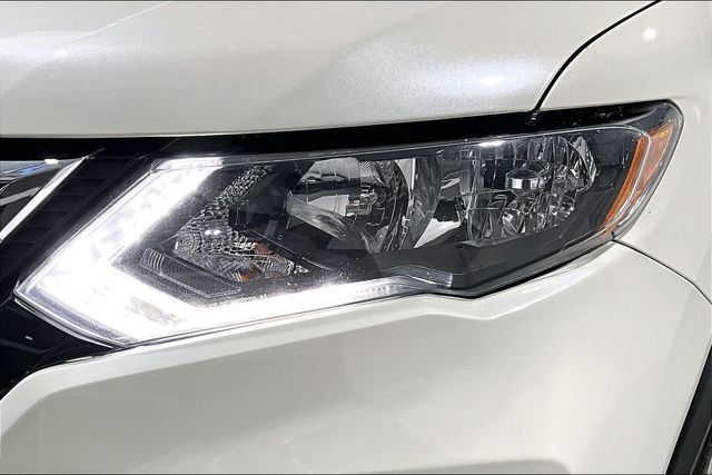 Used 2019 Nissan Rogue S FWD image 37