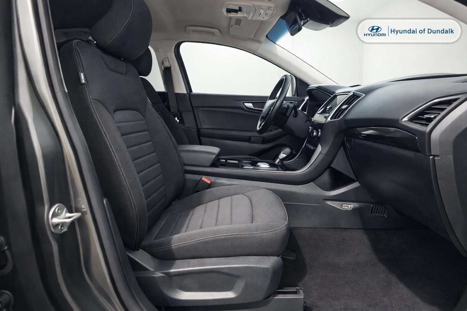 Used 2019 Ford Edge SE AWD/4WD image 12