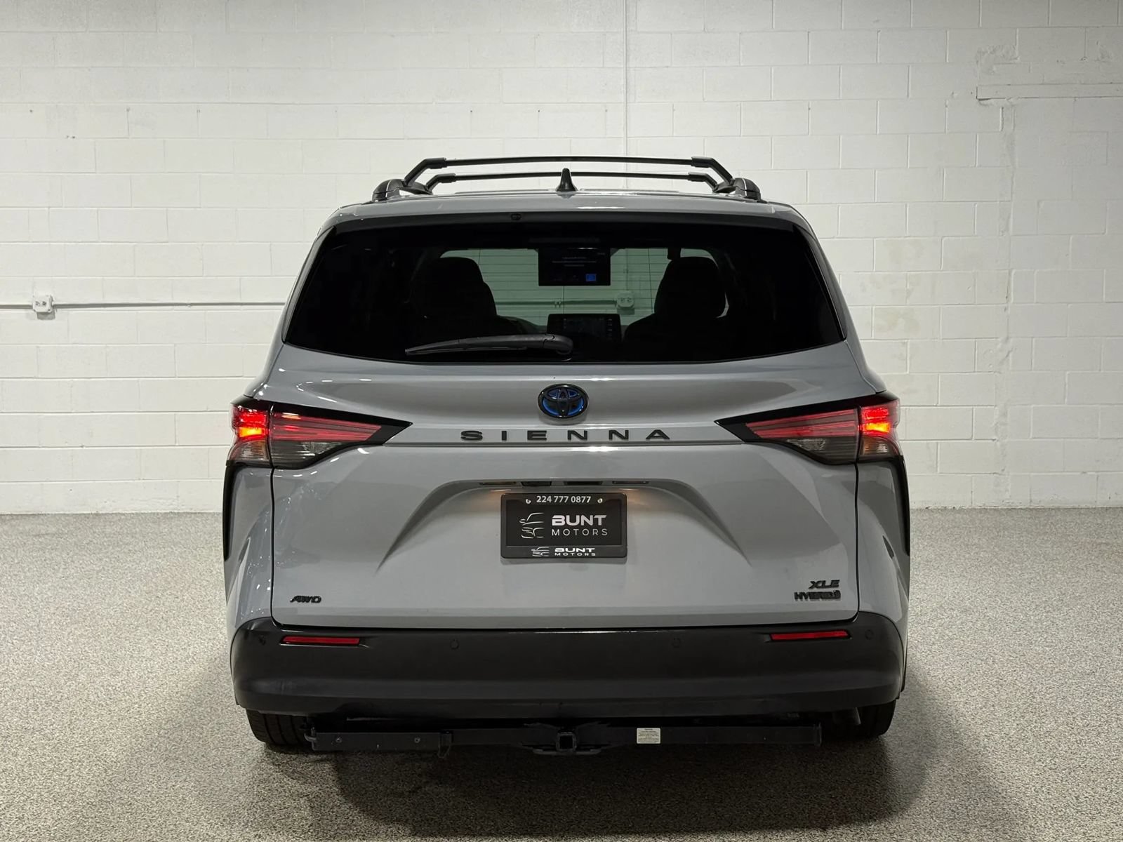 Used 2022 Toyota Sienna XLE Woodland Edition w/ Protection Package (TMS) AWD/4WD image 7