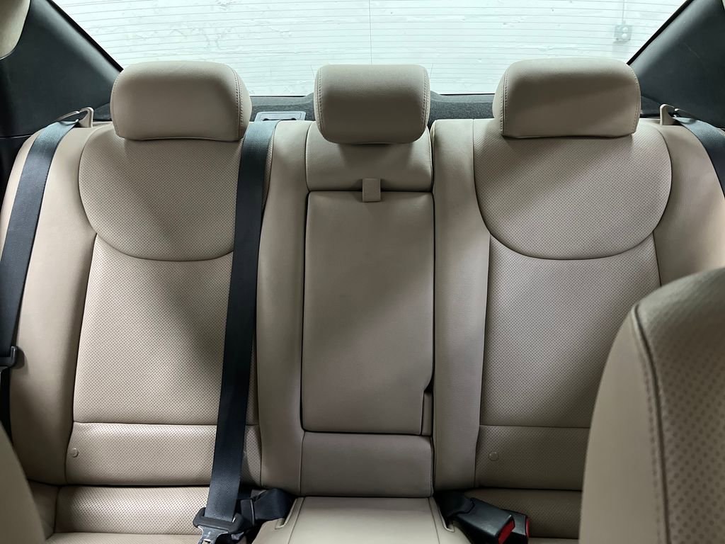 Used 2015 Hyundai Elantra Limited FWD image 28