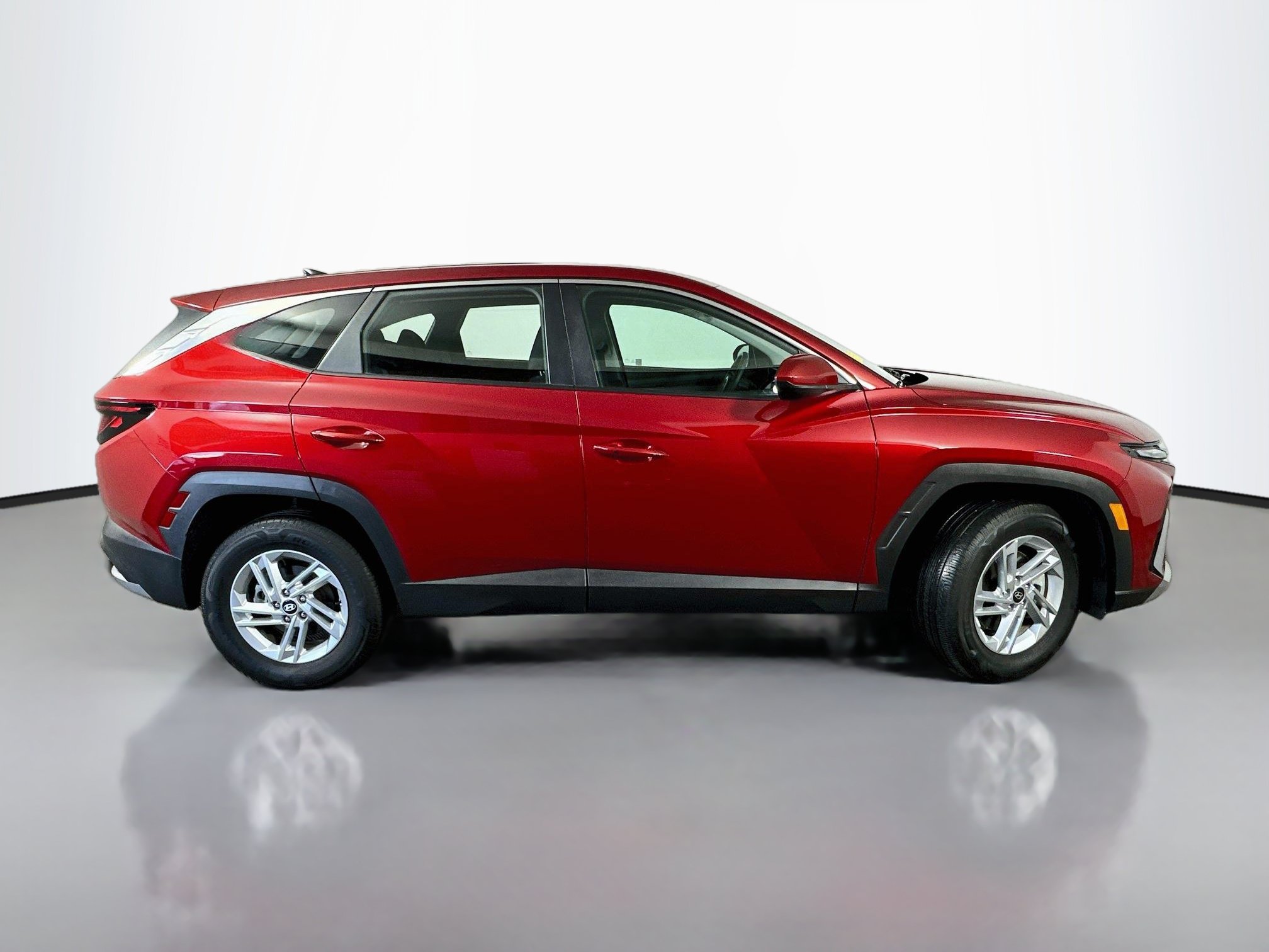 Used 2025 Hyundai Tucson SE AWD/4WD image 8