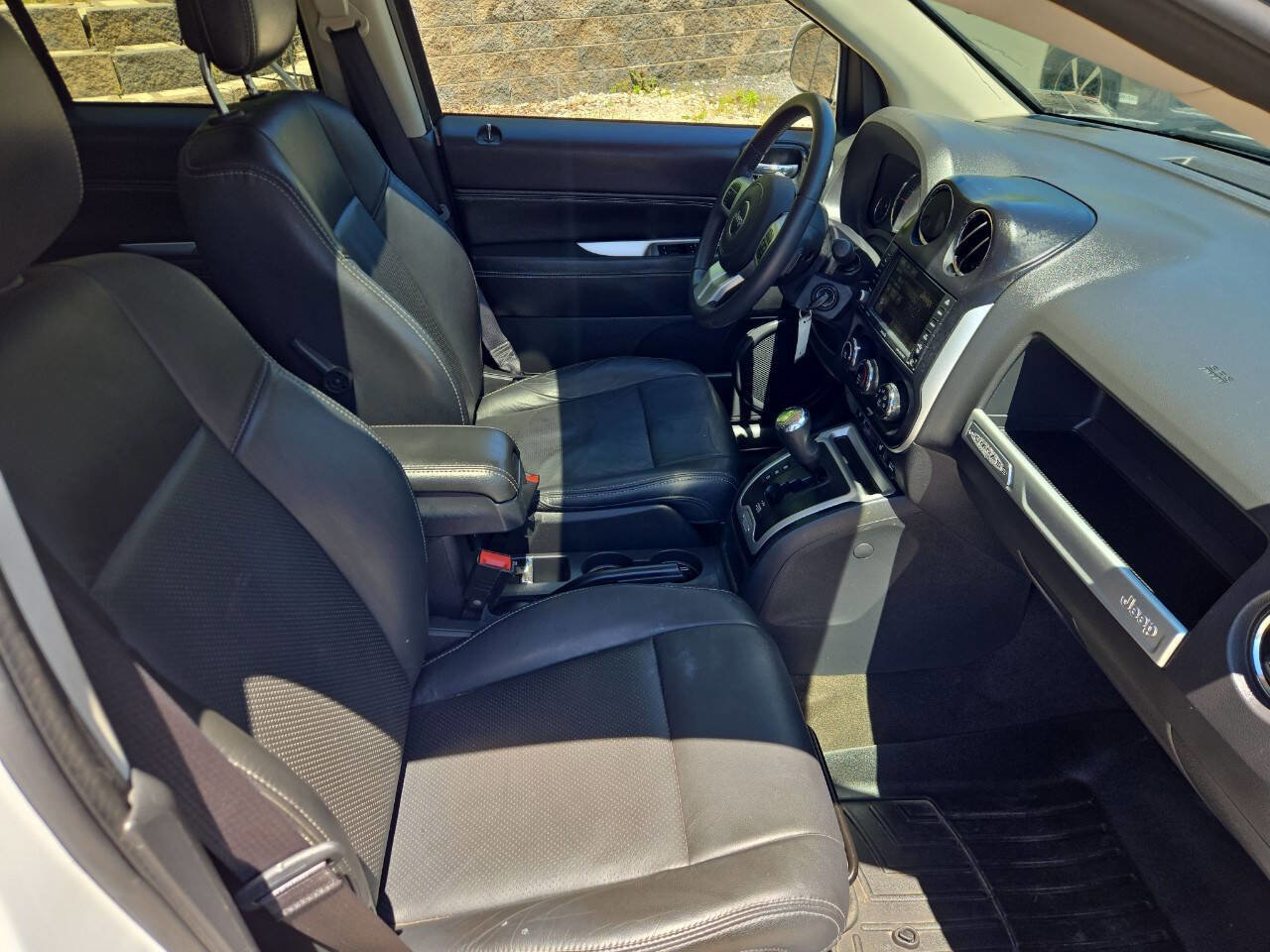 Used 2016 Jeep Compass High Altitude AWD/4WD image 24