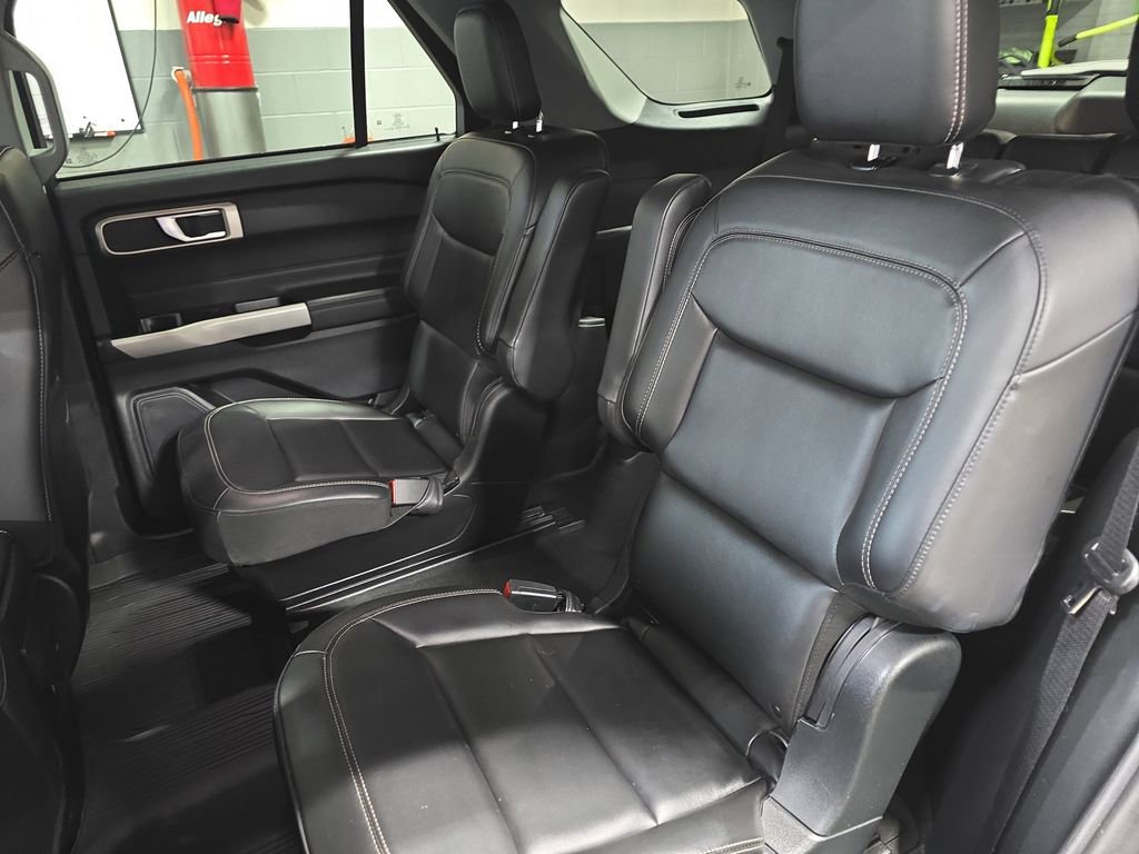 Used 2023 Ford Explorer XLT w/ Equipment Group 202A image 17