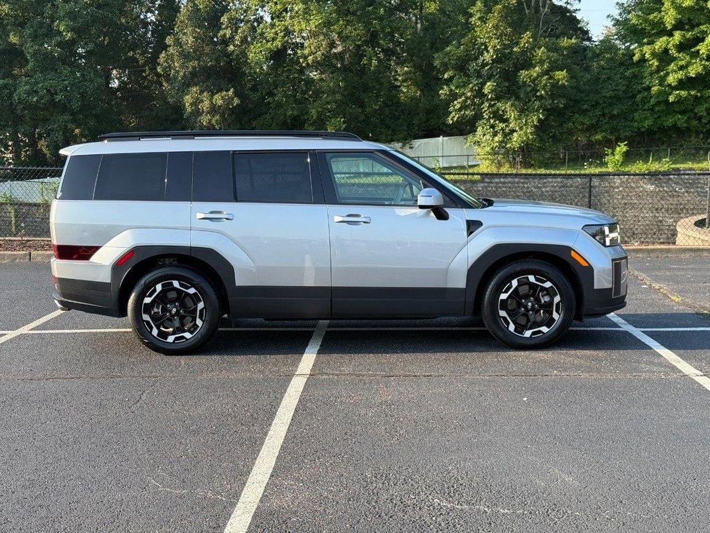 Used 2024 Hyundai Santa Fe SEL image 3