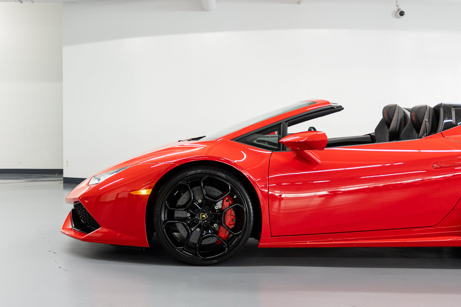 Used 2017 Lamborghini Huracan LP 610-4 AWD/4WD image 23