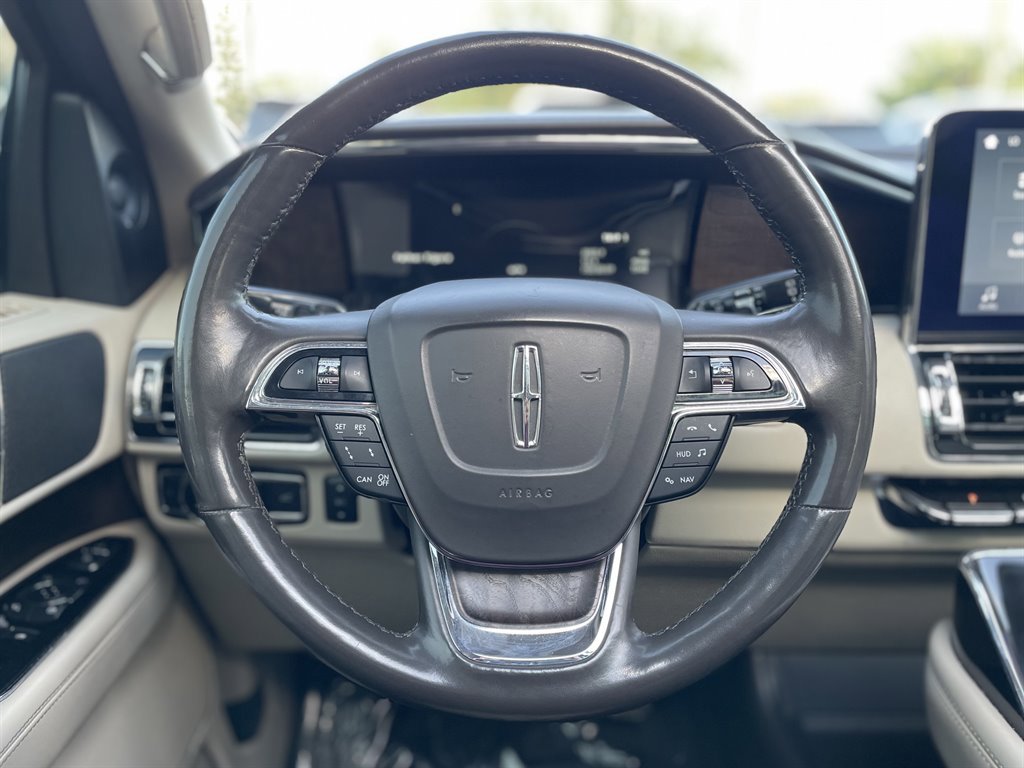 Used 2018 Lincoln Navigator L Select w/ Technology Package RWD image 27