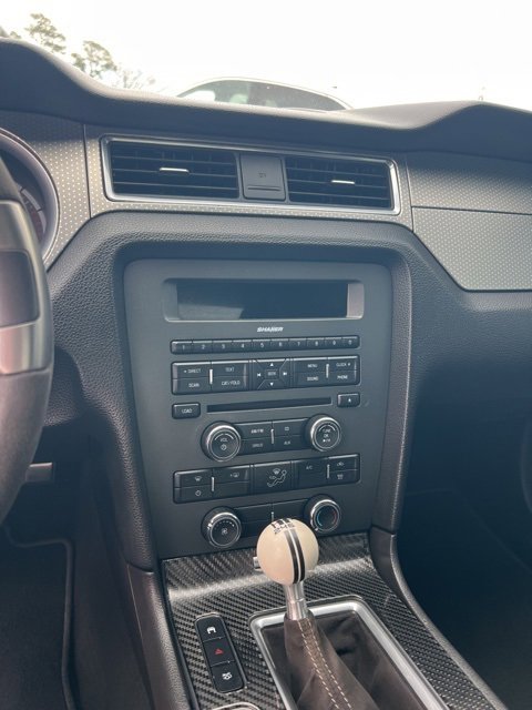 Used 2010 Ford Mustang Shelby GT500 image 2