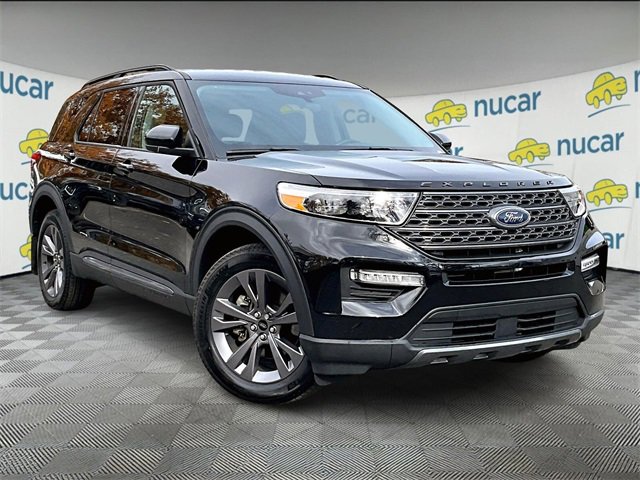Used 2024 Ford Explorer XLT w/ XLT Sport Appearance Package