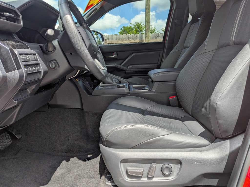 Used 2025 Toyota 4Runner Limited RWD image 11