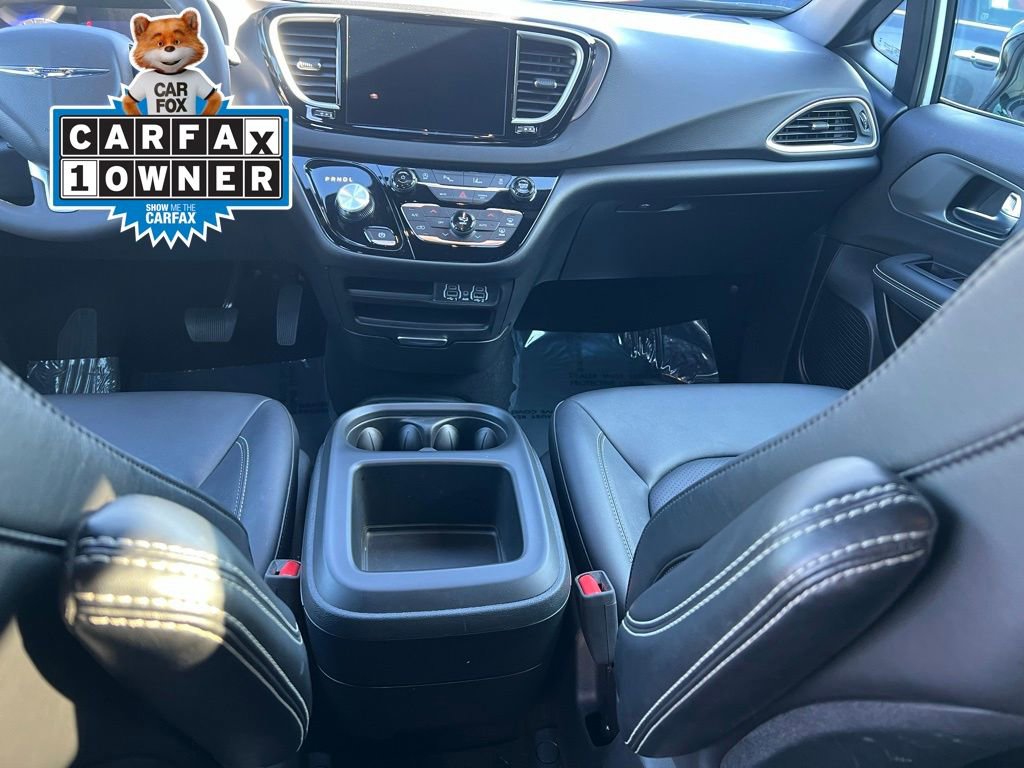 Used 2025 Chrysler Pacifica Select FWD image 20