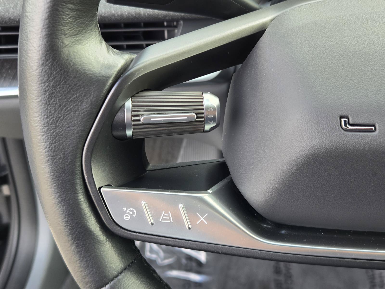 Used 2025 Lucid Air Pure RWD image 16