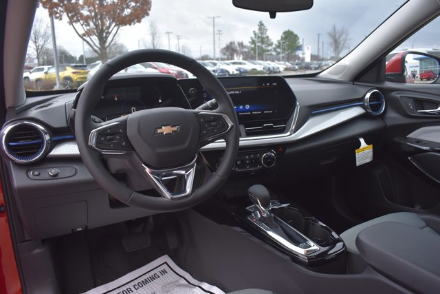 New 2026 Chevrolet Trax LT w/ Sunroof Package image 18