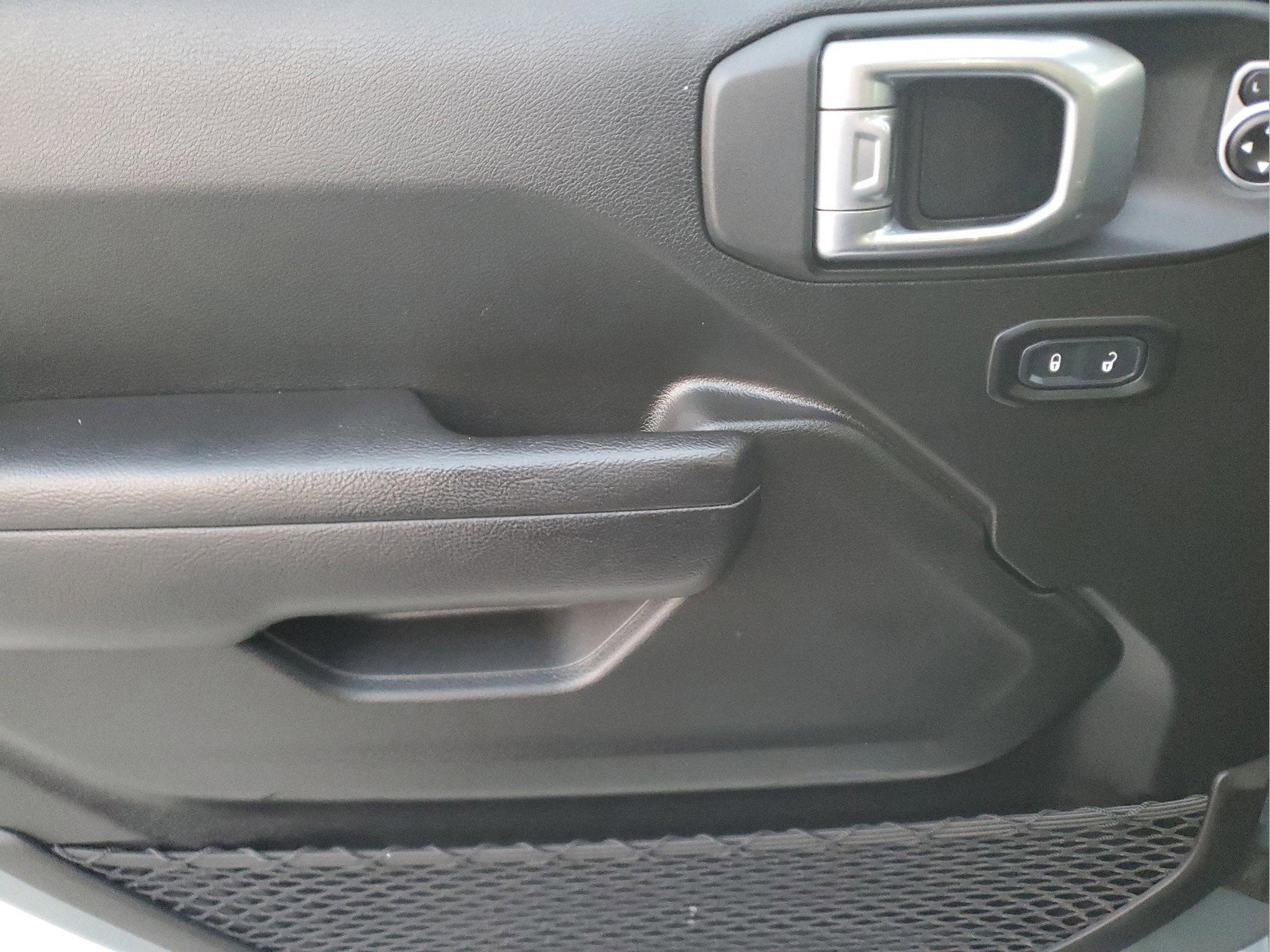 Used 2024 Jeep Wrangler Unlimited Rubicon 4xe w/ Technology Group image 21