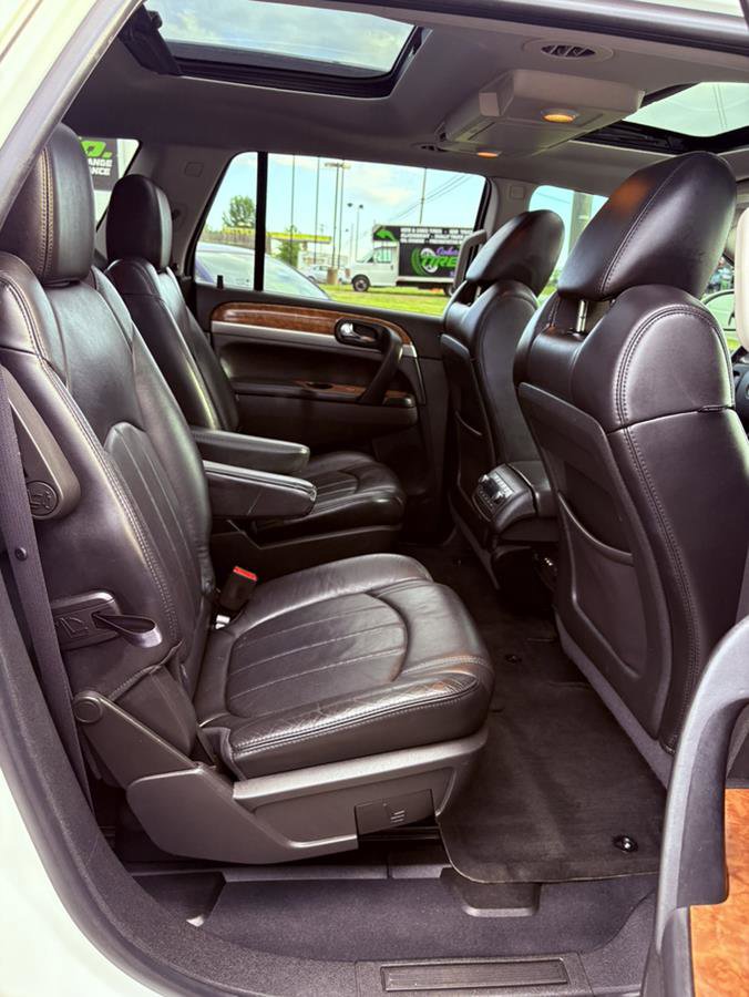 Used 2011 Buick Enclave CXL AWD/4WD image 17