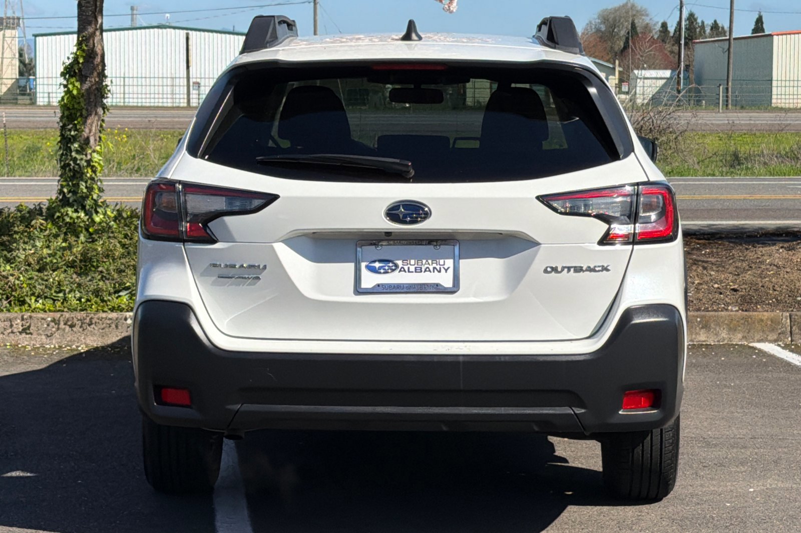 Used 2025 Subaru Outback Premium AWD/4WD image 5