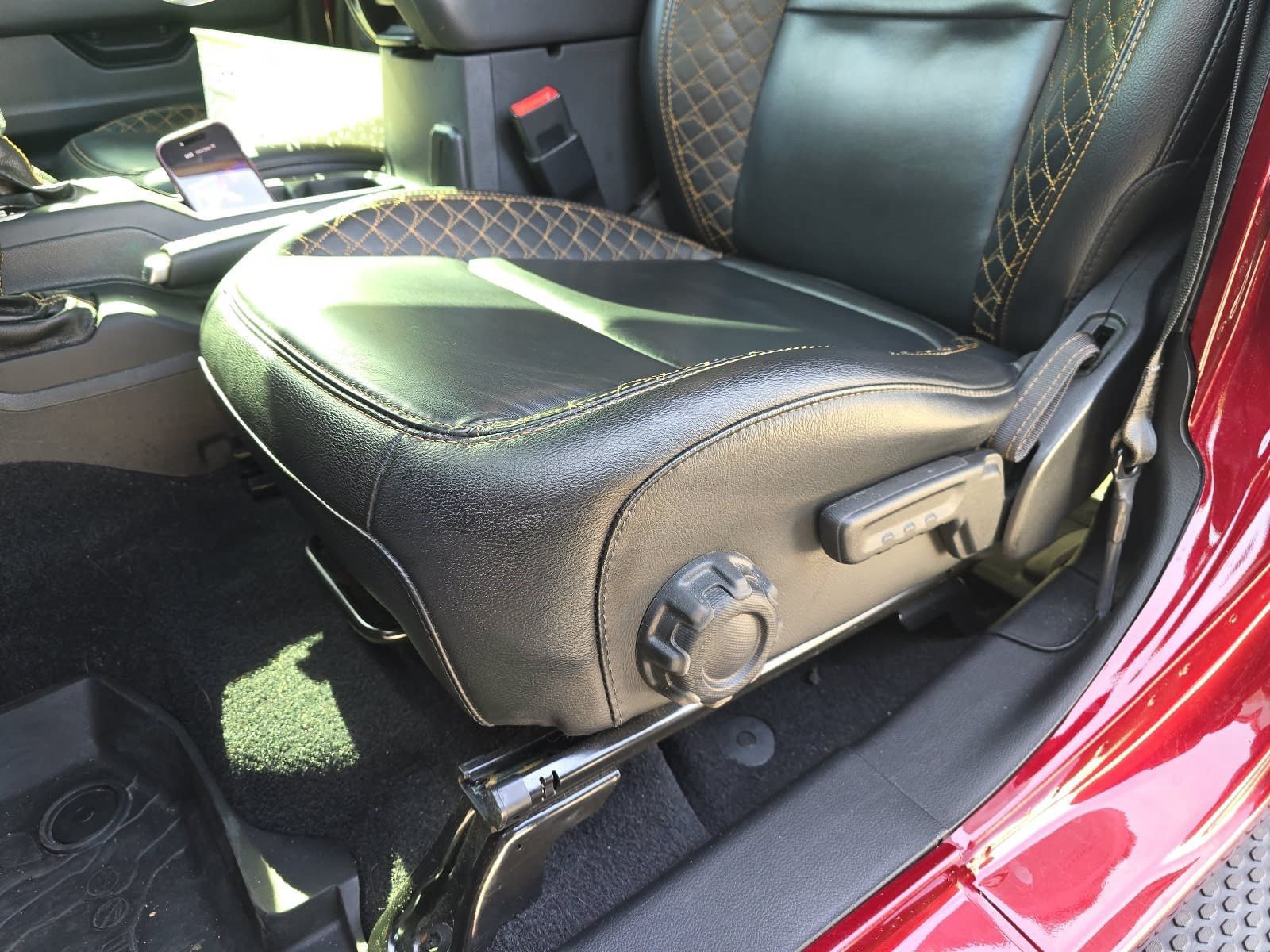 Used 2021 Jeep Wrangler Unlimited Sahara AWD/4WD image 21
