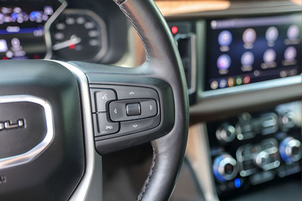 Used 2021 GMC Yukon Denali AWD/4WD image 13