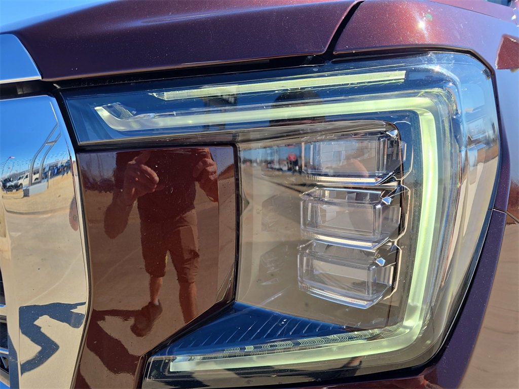 Used 2023 GMC Yukon SLT w/ SLT Premium Package image 32