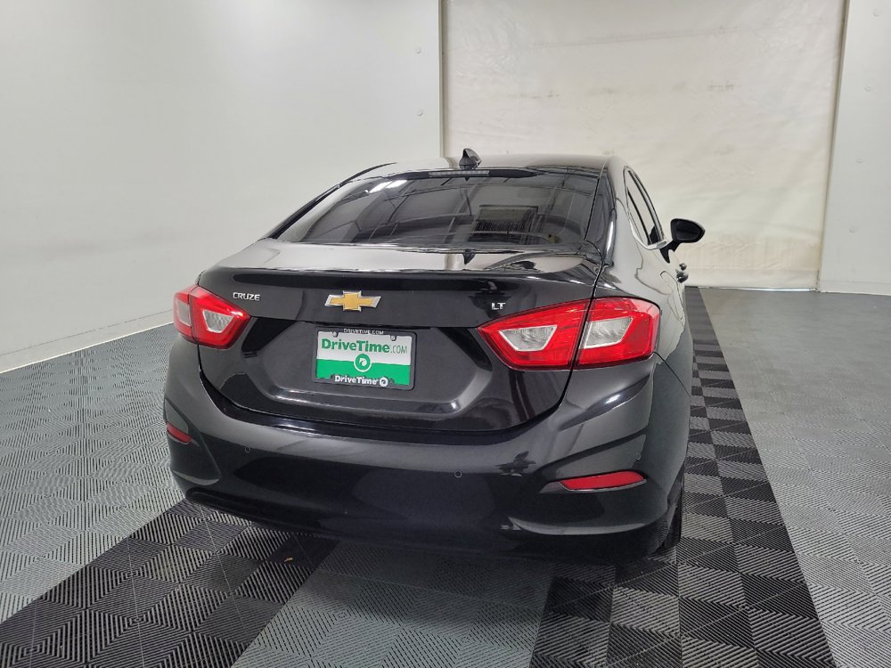 Used 2019 Chevrolet Cruze LT w/ Convenience Package FWD image 7