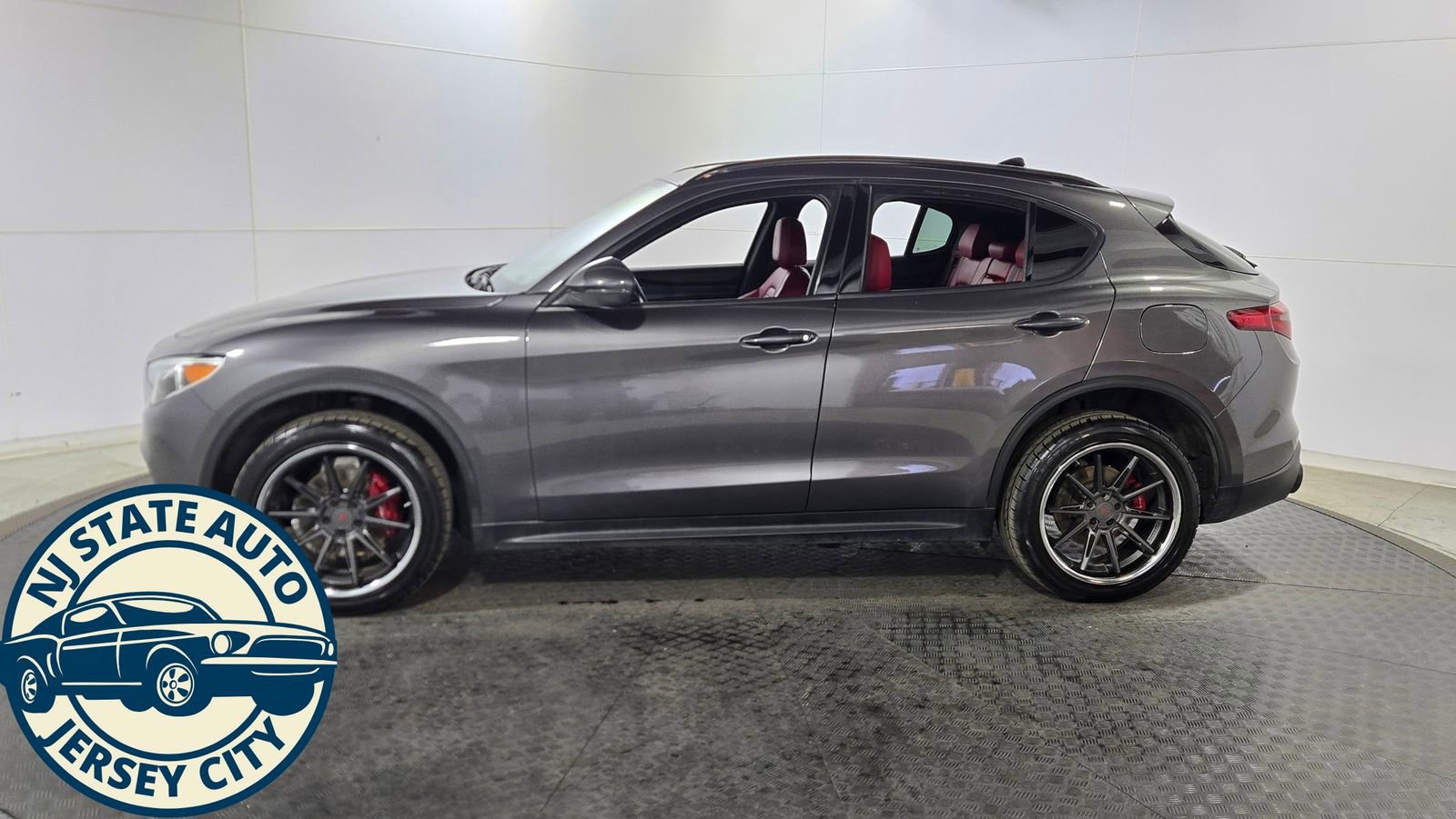 Used 2022 Alfa Romeo Stelvio Sprint image 4