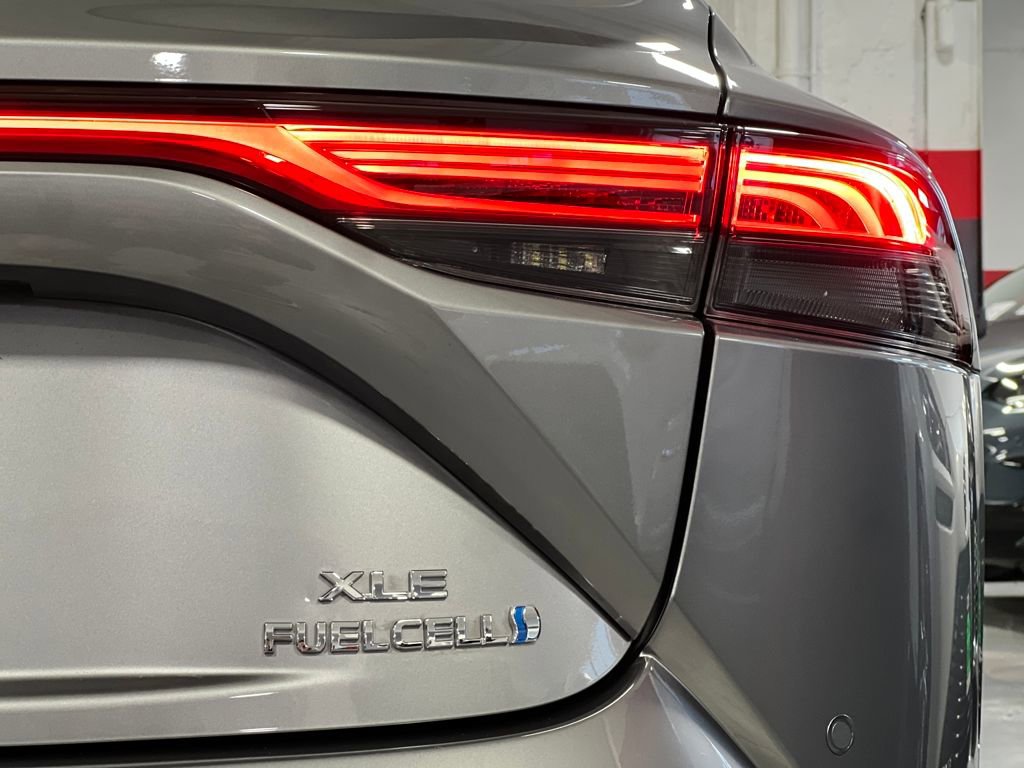 Certified 2022 Toyota Mirai XLE image 10