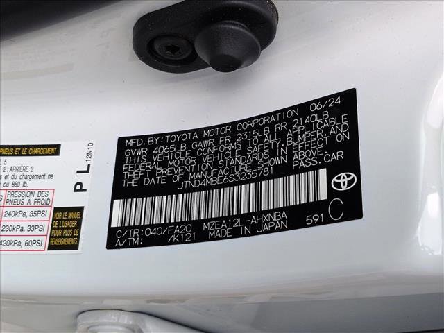 Used 2025 Toyota Corolla SE w/ SE Package FWD image 24
